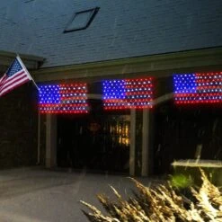 Dazzle Bright American Flag Net Lights, 324 LED Waterproof USA Flag String Lights With 8 Modes, Connectable Independence Christmas Day Decorations For Indoor Outdoor Party Yard Garden Decor