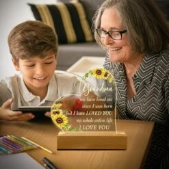 Hiipeenow Grandma Birthday Gifts, Acrylic Engraved Night Light 15 * 19CM Presents, Christmas Mothers Day Gifts For Grandma, Nana, Gigi, Grammy, Grandmother From Grandchildren -Xmas Lighting Shop 81nSck2h95L. AC SL1500