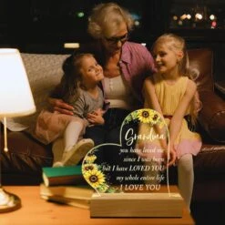 Hiipeenow Grandma Birthday Gifts, Acrylic Engraved Night Light 15 * 19CM Presents, Christmas Mothers Day Gifts For Grandma, Nana, Gigi, Grammy, Grandmother From Grandchildren -Xmas Lighting Shop 81o55lRw2L. AC SL1500