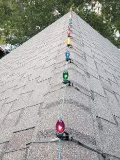 Canny Systems Ridge Clip Christmas Light Mounts For Roof Ridge Line (Qty 25) -Xmas Lighting Shop A11cDfKdxL. AC SL1500